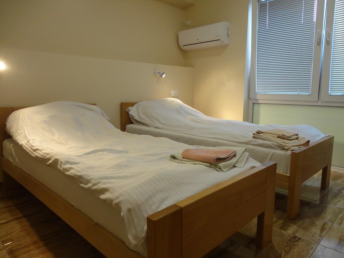 슬라본스키브로드 Prenociste "Magnus" B&B 외부 사진